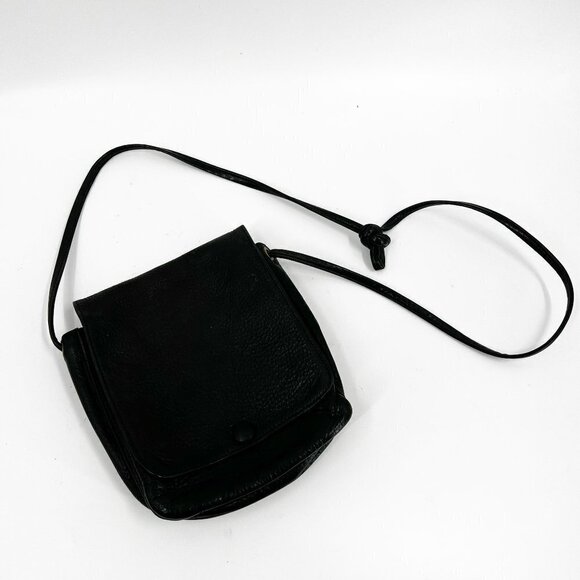 ✅ Libaire Rounded Flap Black Soft Pebbled Leather CROSSBODY - Picture 2 of 7